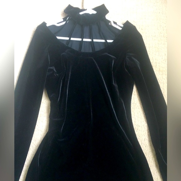 Black Bodycon Velvet Mini Dress - Perfect Condition! - Picture 4 of 11